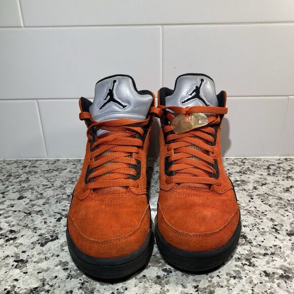 Jordan 5 Retro Women's Size 7 "Dunk On Mars" (DD9336-800) - Picture 2 of 8